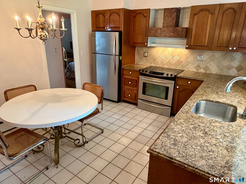 Photo of 25 Noahs Ln Extension, Norwalk, CT 06851 (MLS # 24203717)
