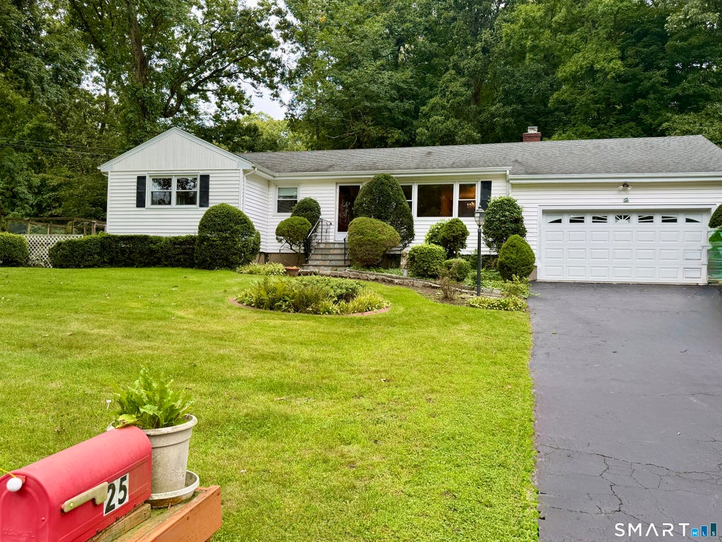 Photo of 25 Noahs Ln Extension, Norwalk, CT 06851 (MLS # 24203717)