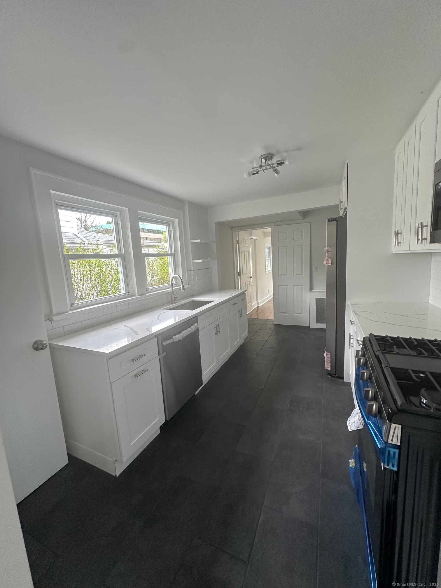 14 Sherman Street, Stamford, Connecticut image 3