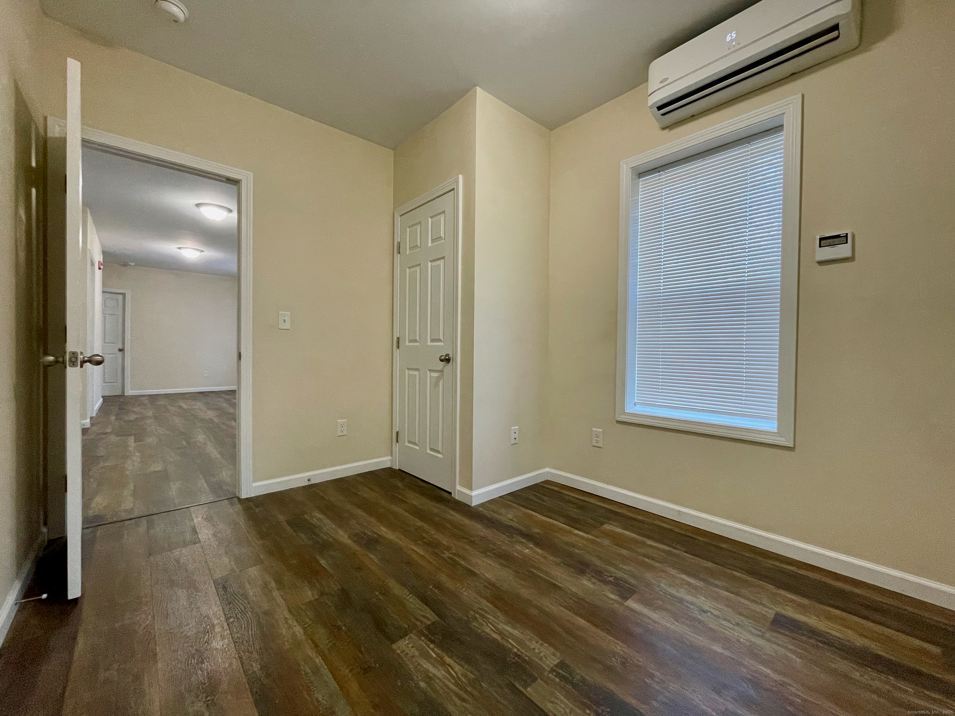 Bristol, Connecticut 06010, United States, 2 Bedrooms Bedrooms, ,1 BathroomBathrooms,Residential,Active,254668