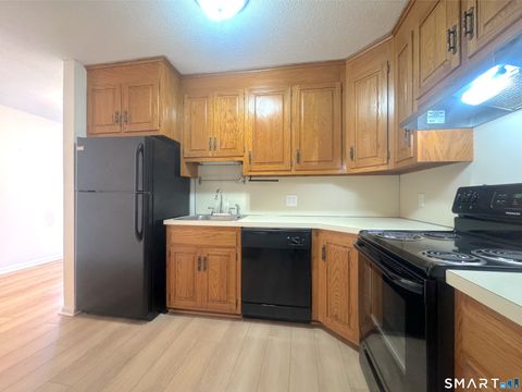 Tiny photo for 666 Broad Street #7, Meriden, CT 06450 (MLS # 24157106)