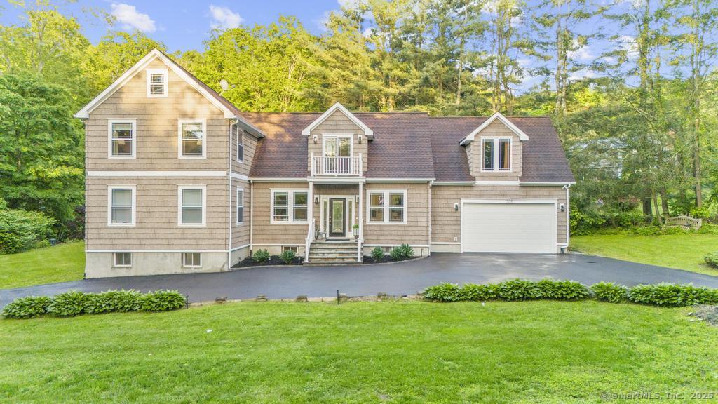 Old Zoar Road, Monroe, Connecticut - 4 Bedrooms  
3 Bathrooms  
8 Rooms - 