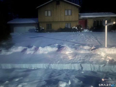 Photo of 45 Quail Hollow Drive, Southington, CT 06489 (MLS # 24152266)