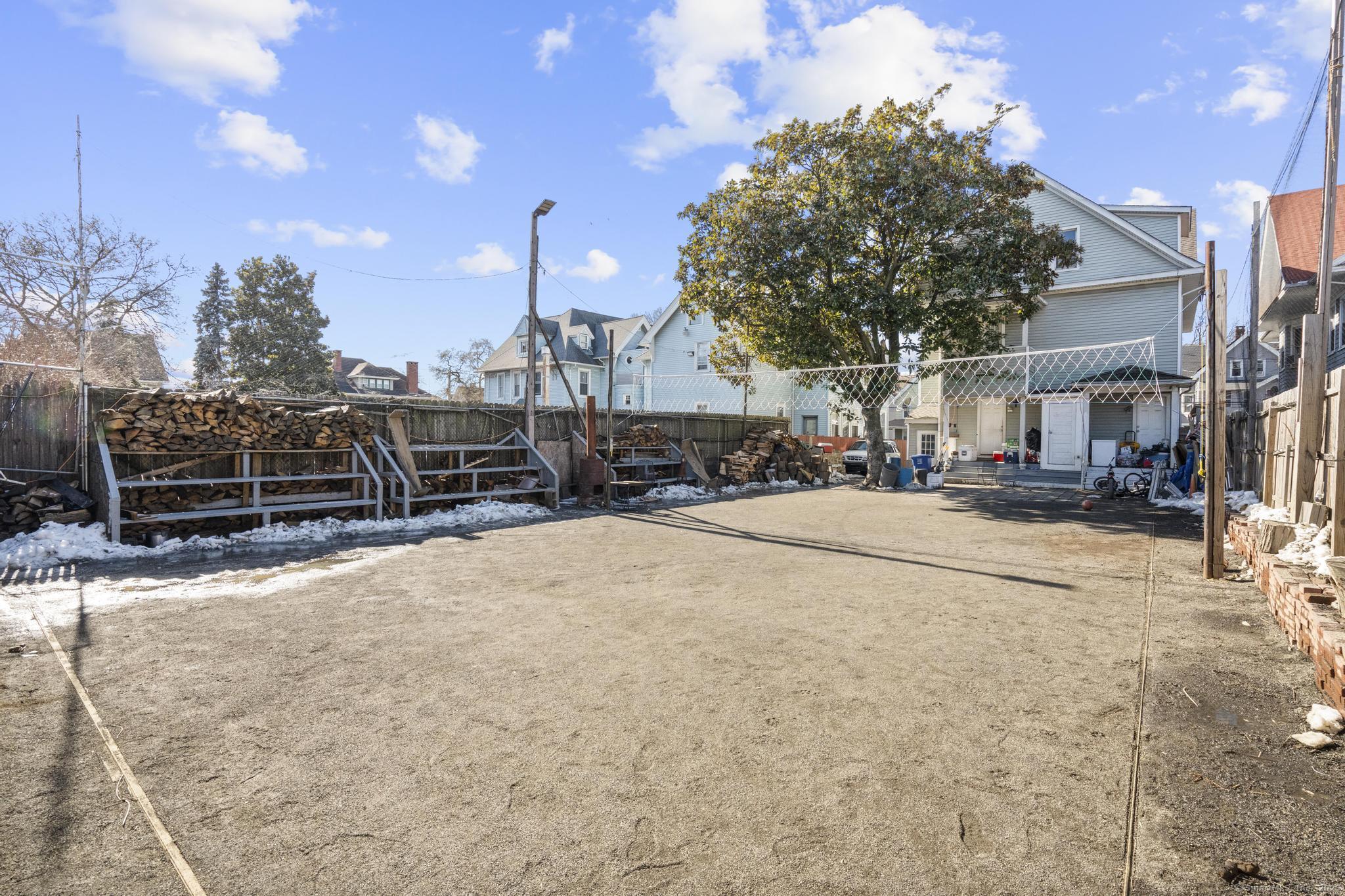 1146 Iranistan Avenue