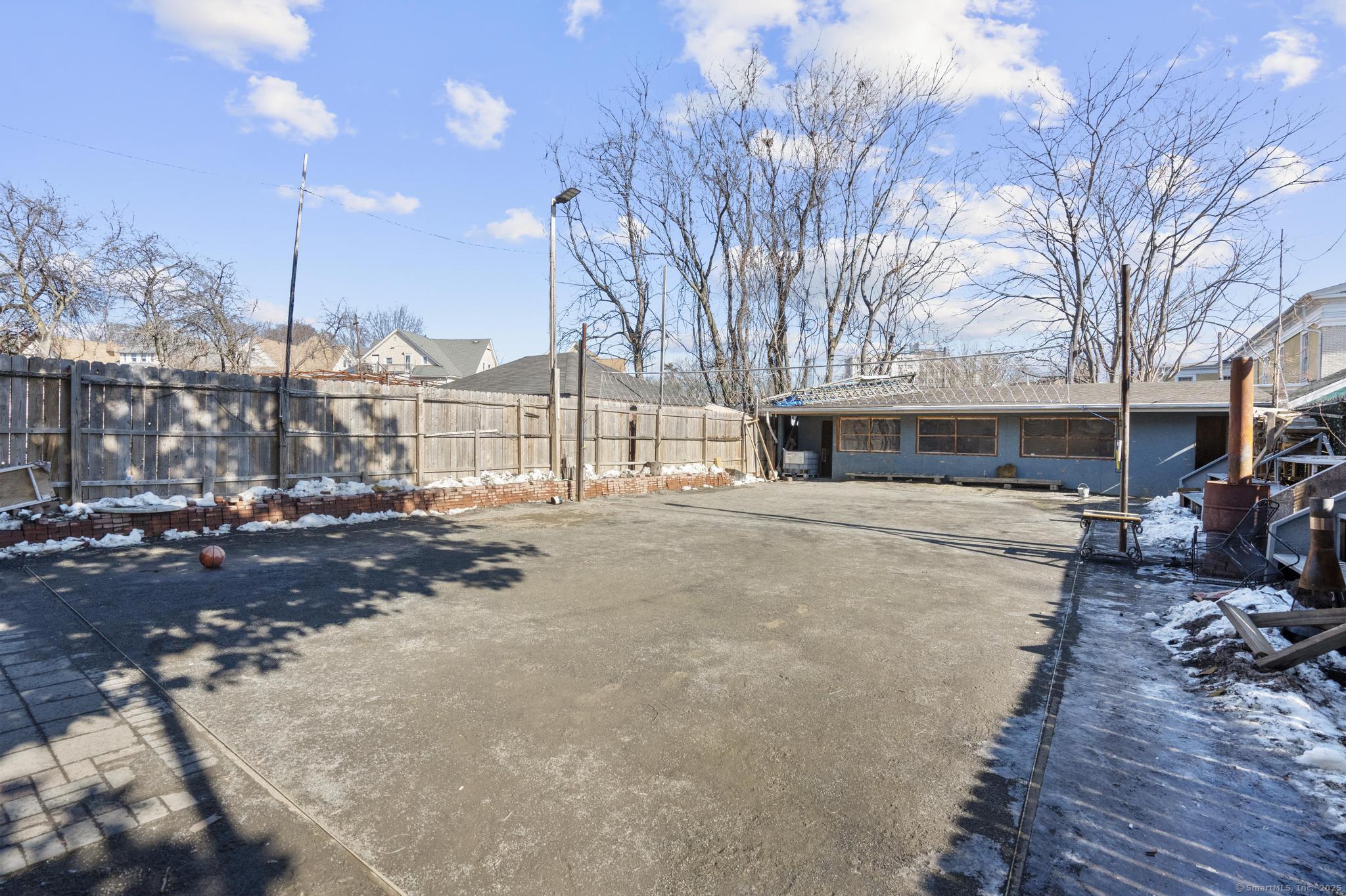 1146 Iranistan Avenue