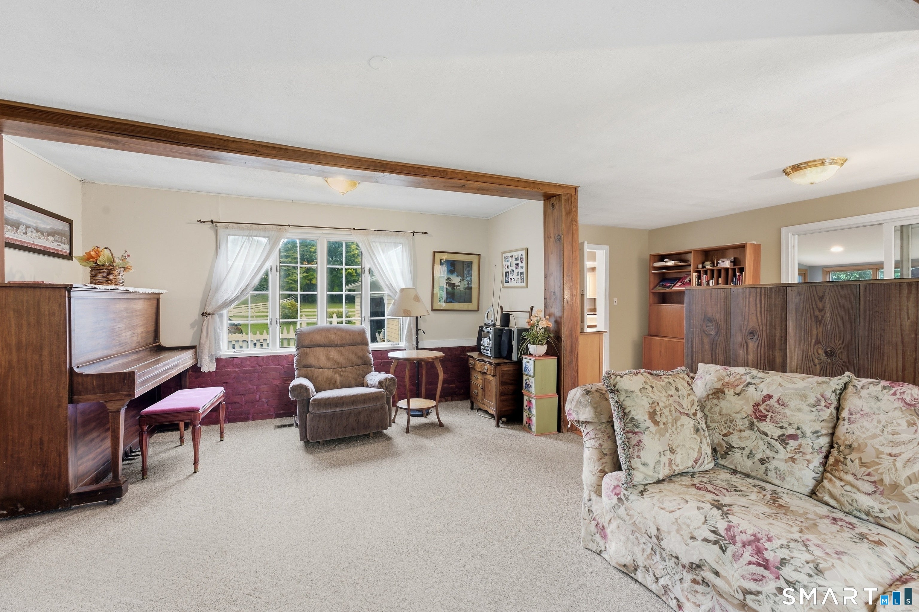 1823 Mountain Road