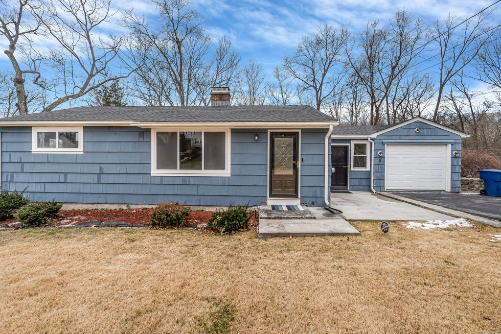 Photo of 149 Lakeside Boulevard E, Waterbury, CT 06708 (MLS # 24143664)