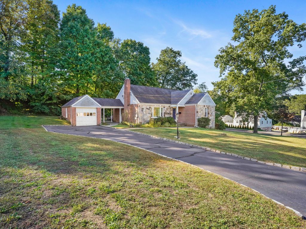 Photo of 4 Senga Road, Norwalk, CT 06854 (MLS # 24129213)