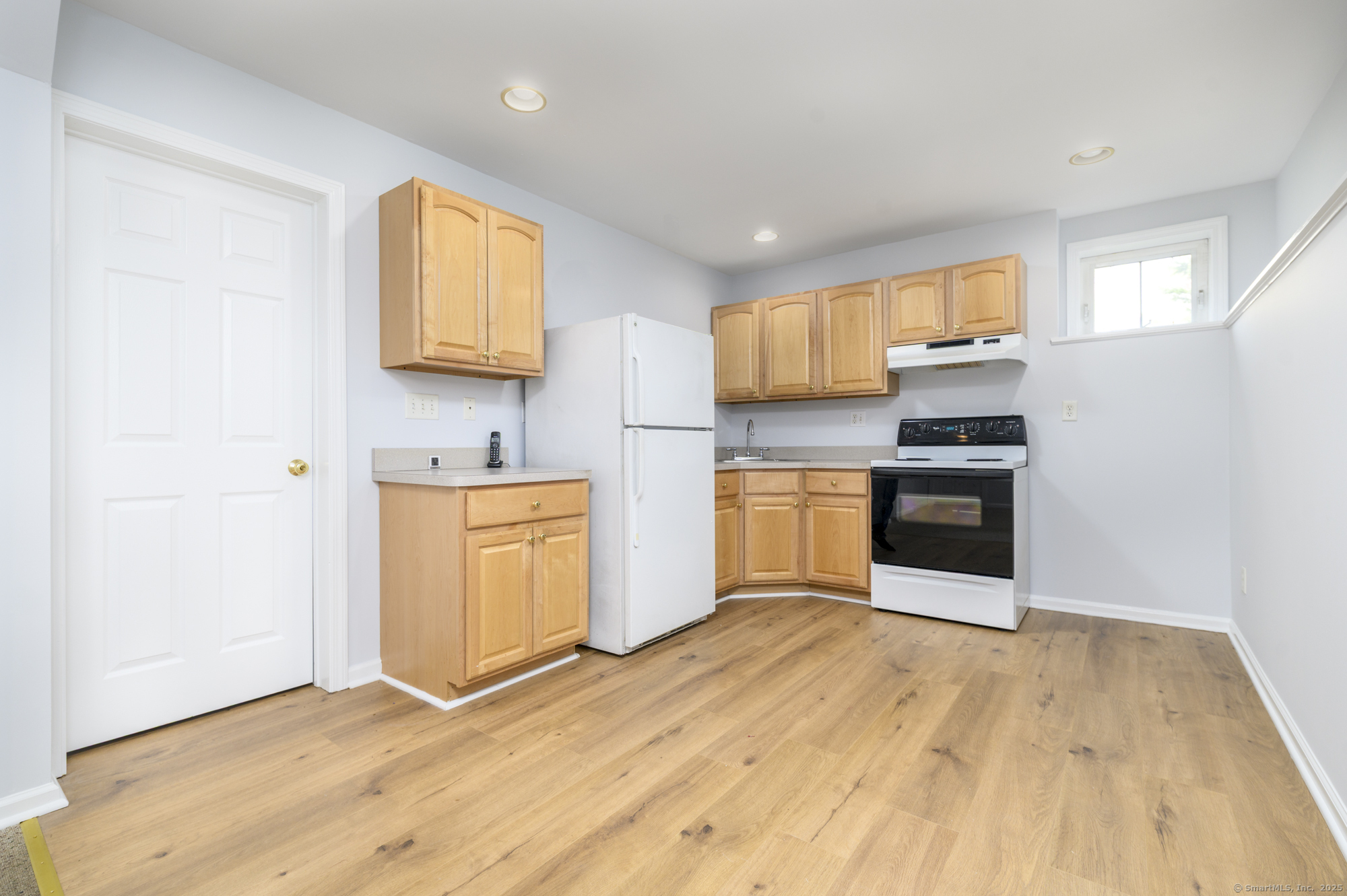 117 Middlebrooks Avenue, Trumbull, Connecticut image 24