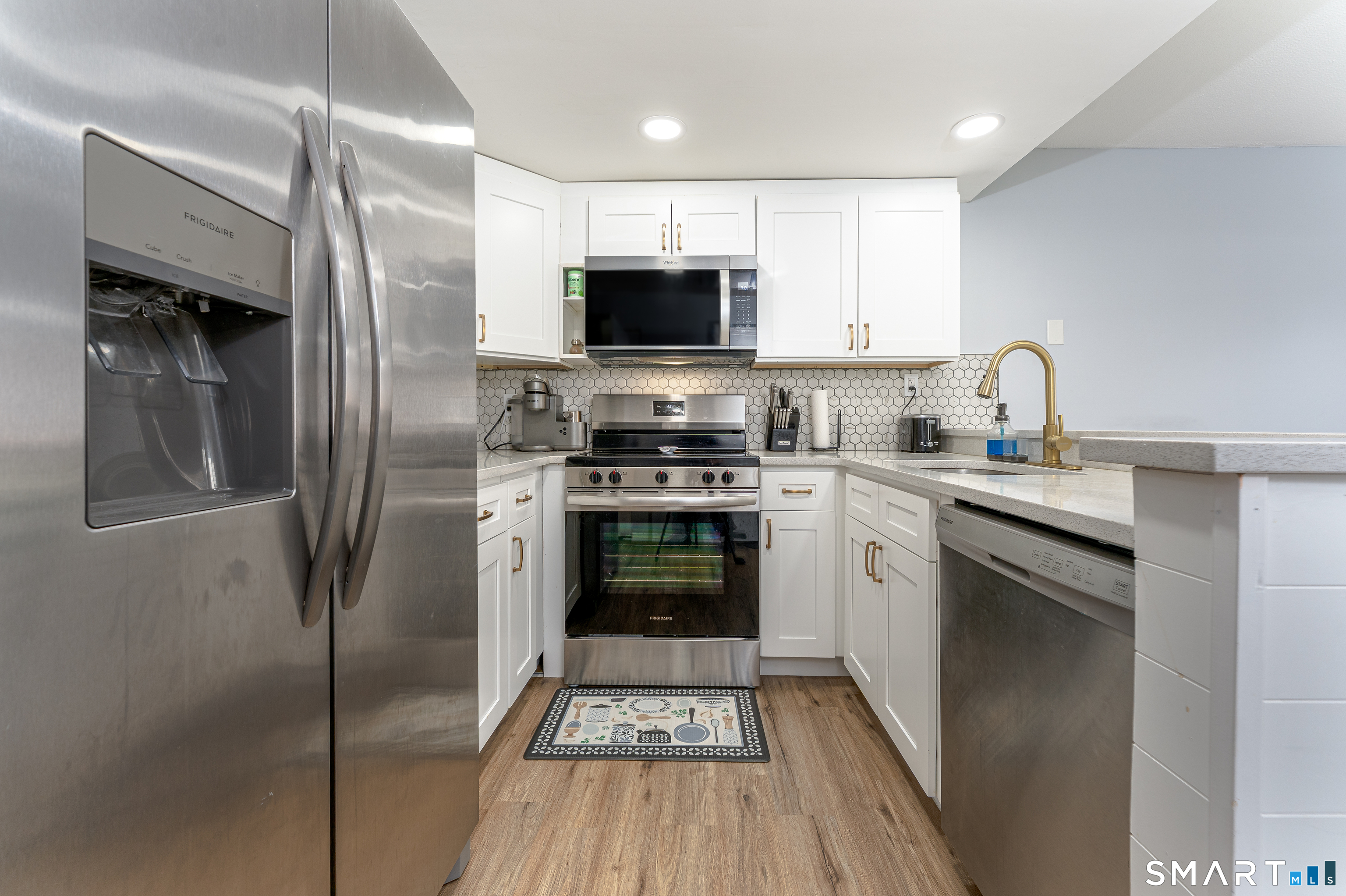 330 Short Beach Road F8