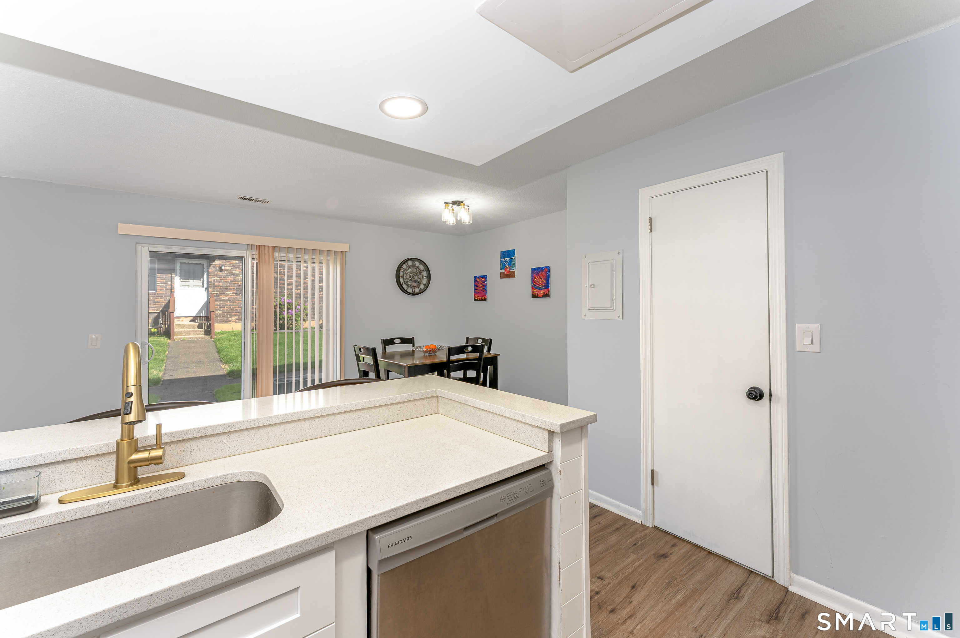 330 Short Beach Road F8