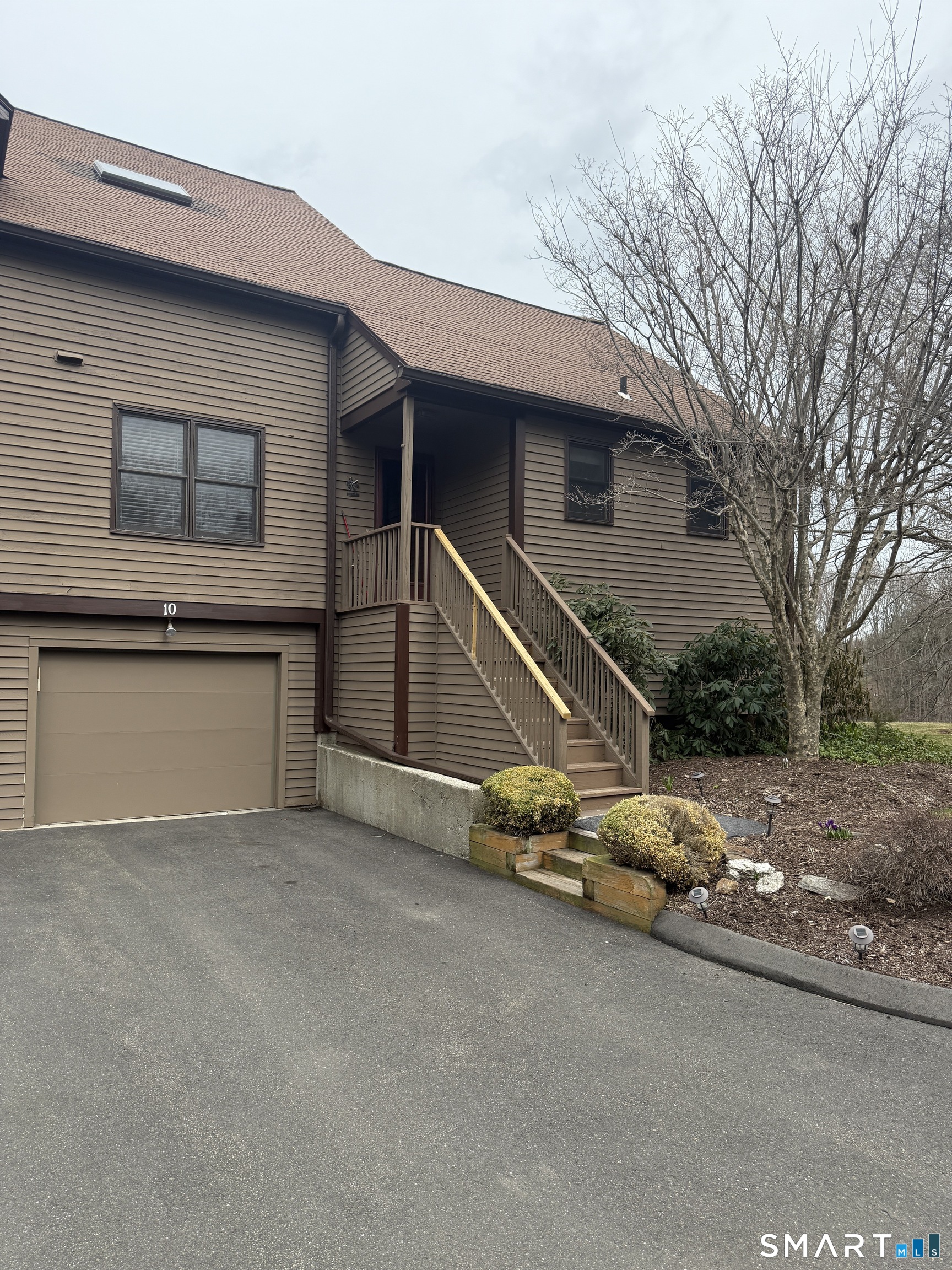 10 Echowoods Circle 10