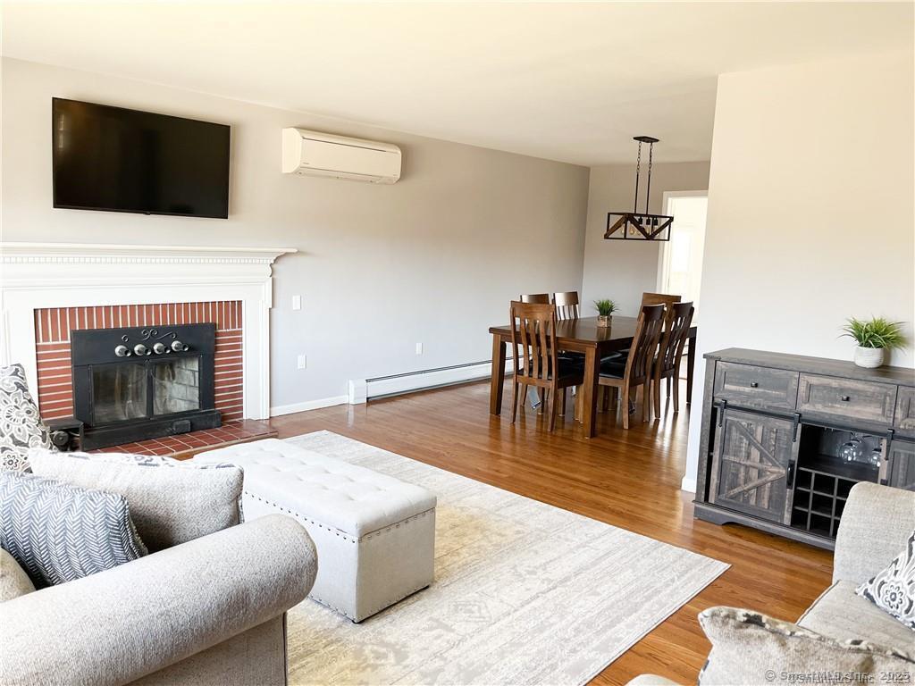 159 Radnor Lane