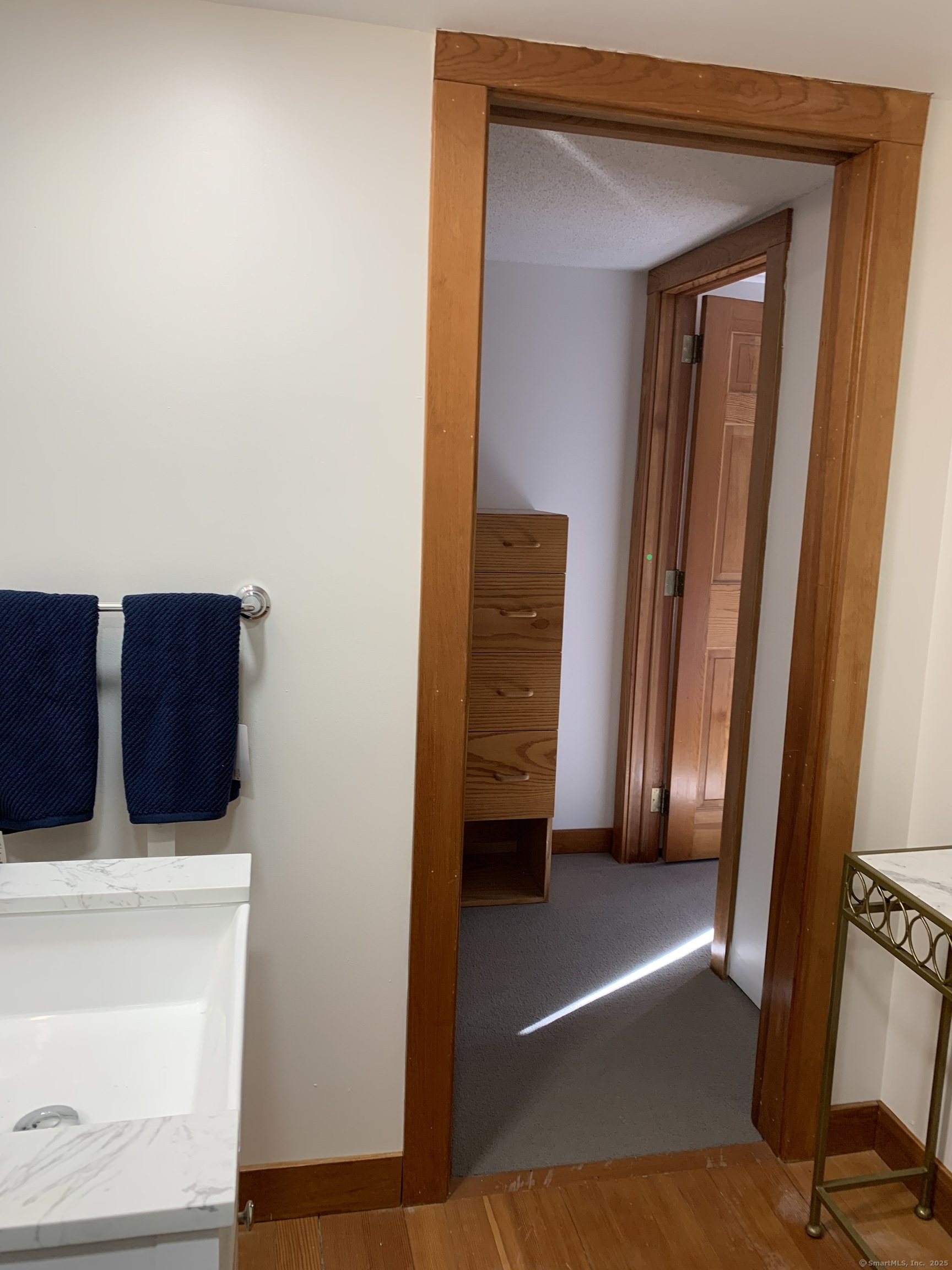 Stonington, Connecticut 06378, United States, 2 Bedrooms Bedrooms, ,2 BathroomsBathrooms,Residential,Active,151599