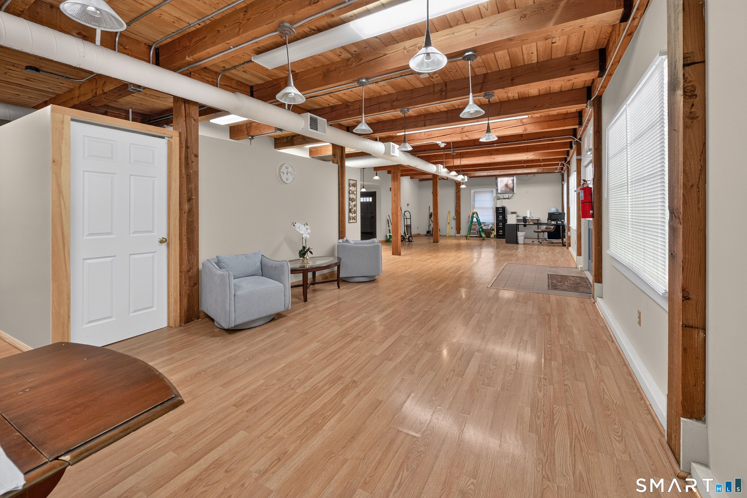 908 South Meriden Road 3