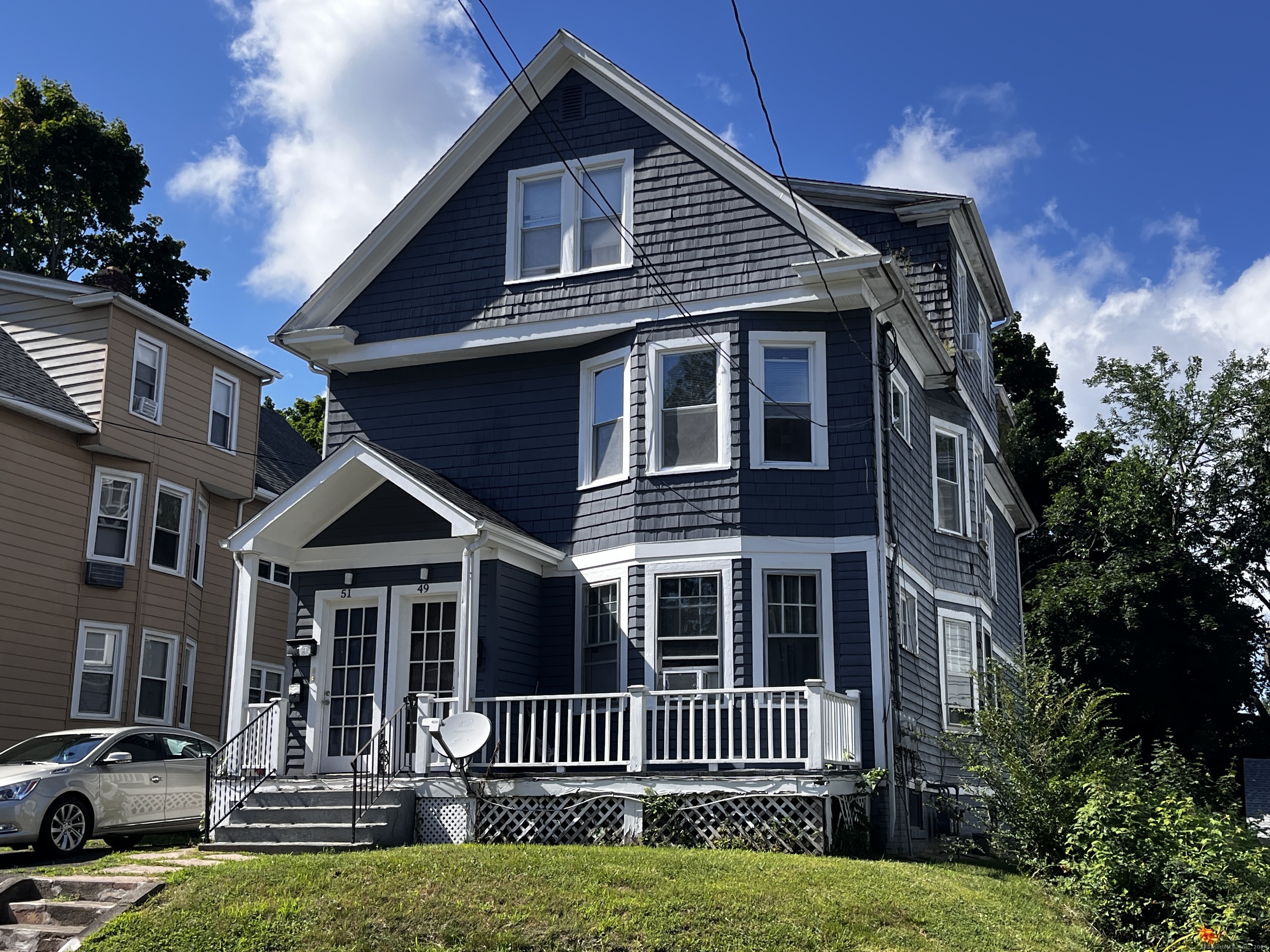 Rental Property at 49 Fairfield Street, New Haven, Connecticut - Bedrooms: 2 
Bathrooms: 1 
Rooms: 4  - $1,400 MO.