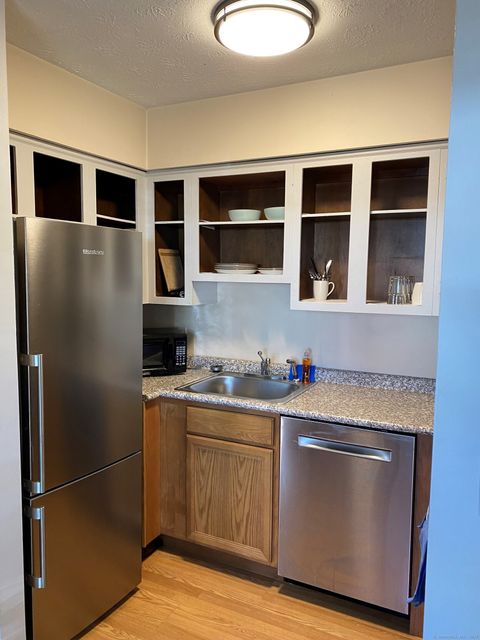 Tiny photo for 120 Wooster Street #APT W, New Haven, CT 06511 (MLS # 24153089)