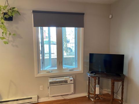 Tiny photo for 120 Wooster Street #APT W, New Haven, CT 06511 (MLS # 24153089)