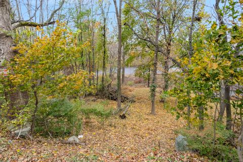 Photo of 37 Katherine Avenue, Killingly, CT 06239 (MLS # 24136993)