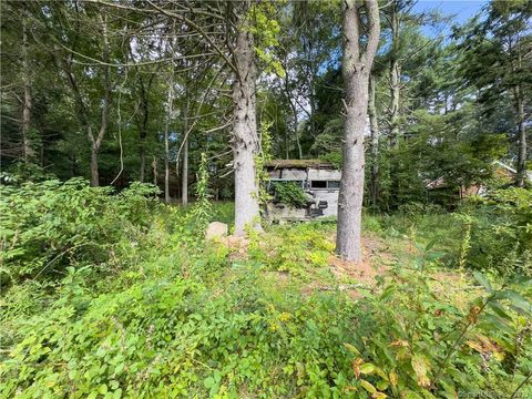 19 North Shore Road Voluntown CT 06384