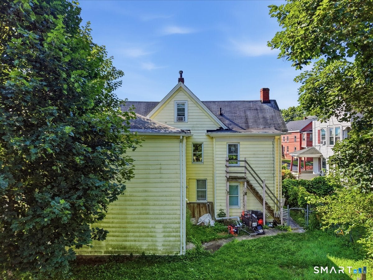 837 Bank Street