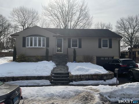 Photo of 83 Deramo Place, Bridgeport, CT 06606 (MLS # 24170137)