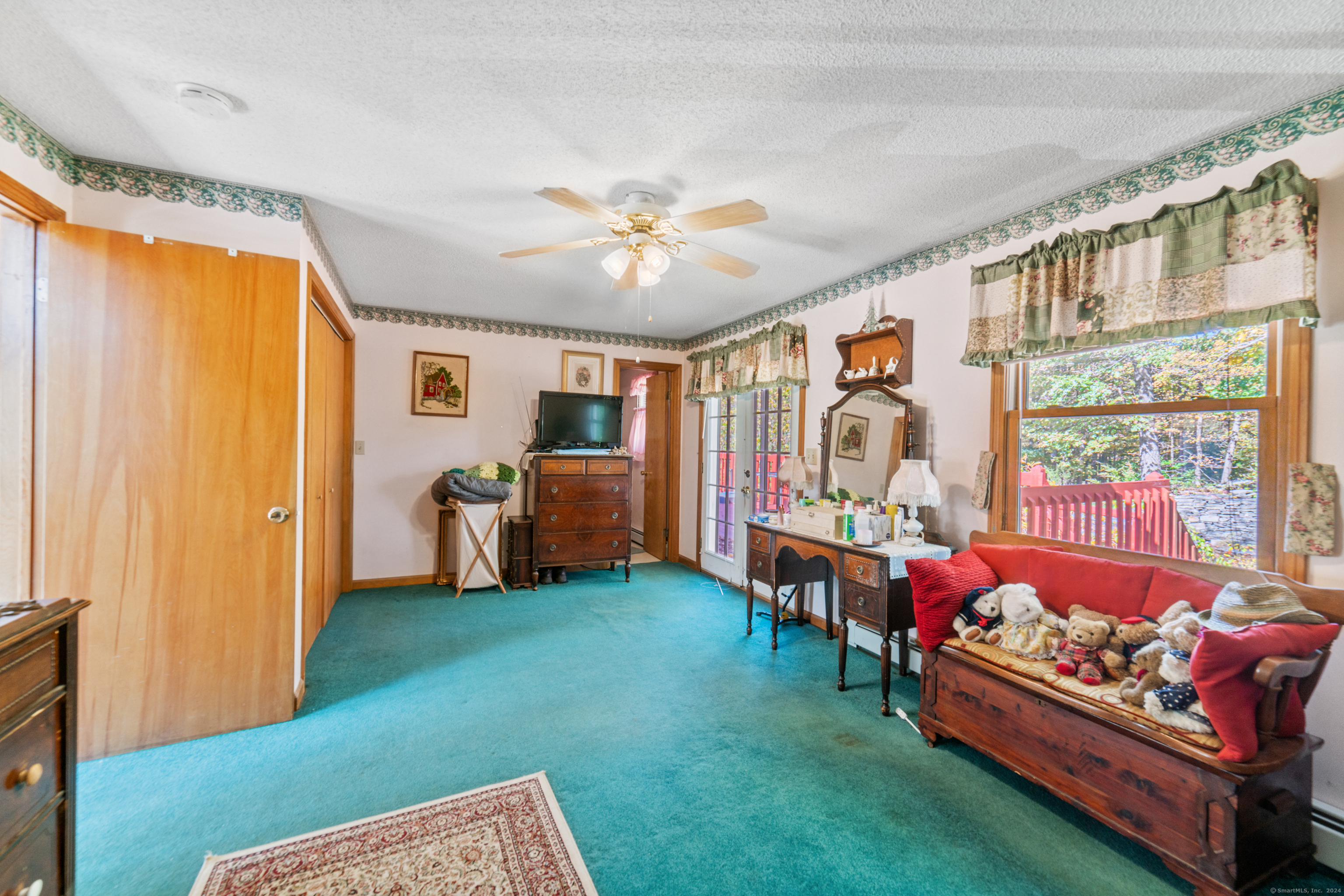 32 Tuttle Court, Bethany, Connecticut image 12