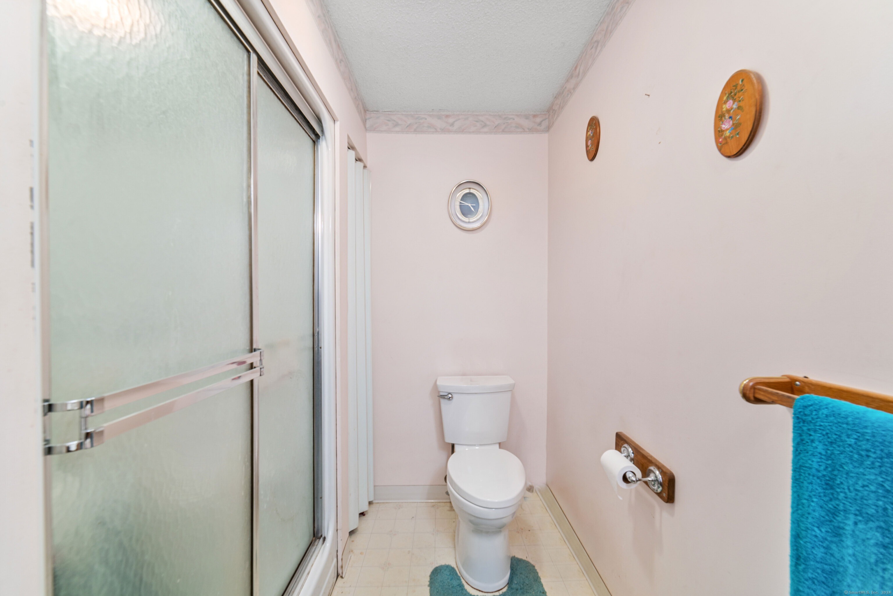 32 Tuttle Court, Bethany, Connecticut image 15