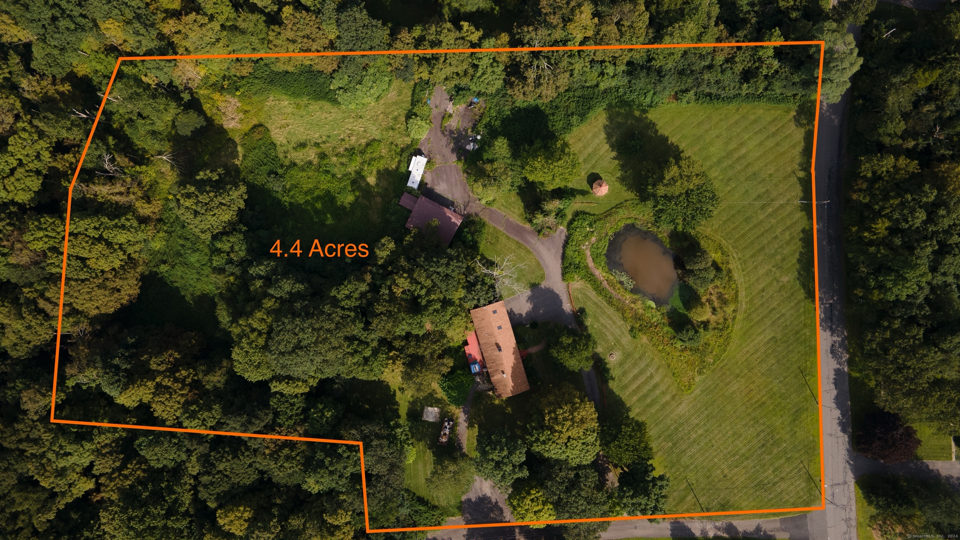 32 Tuttle Court, Bethany, Connecticut image 2