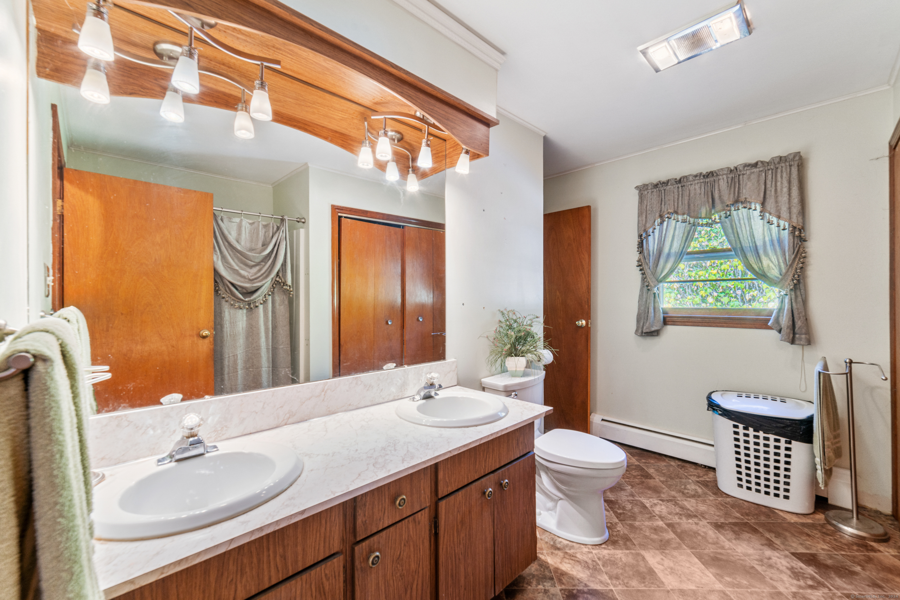32 Tuttle Court, Bethany, Connecticut image 20
