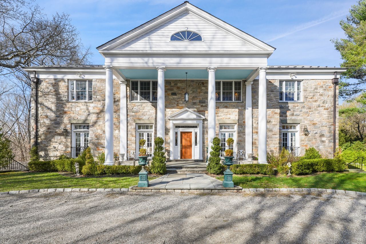 Northside Lane, Westport, Connecticut - 6 Bedrooms  
5 Bathrooms  
13 Rooms - 