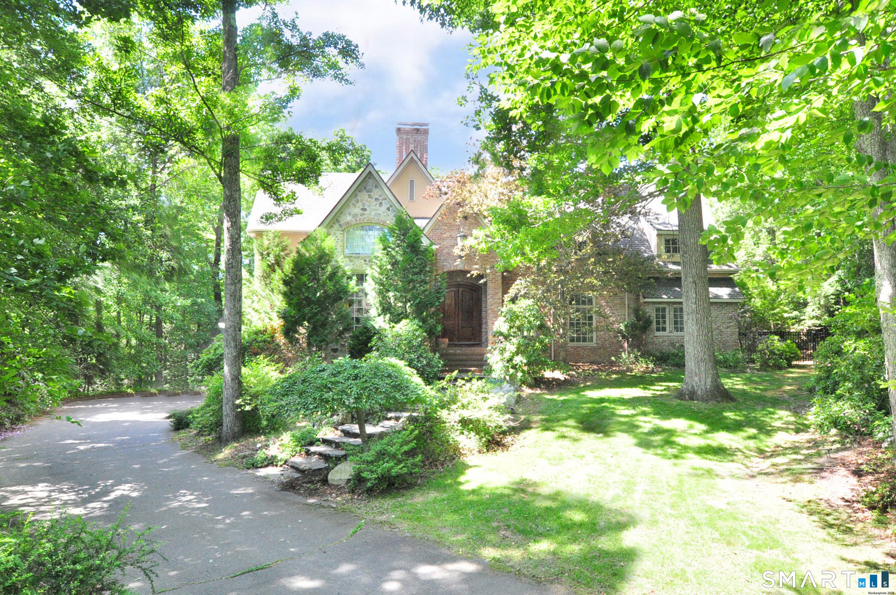 22 Thronebrook Road