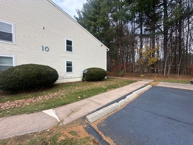 949 Pleasant Valley Condo Road 10-06