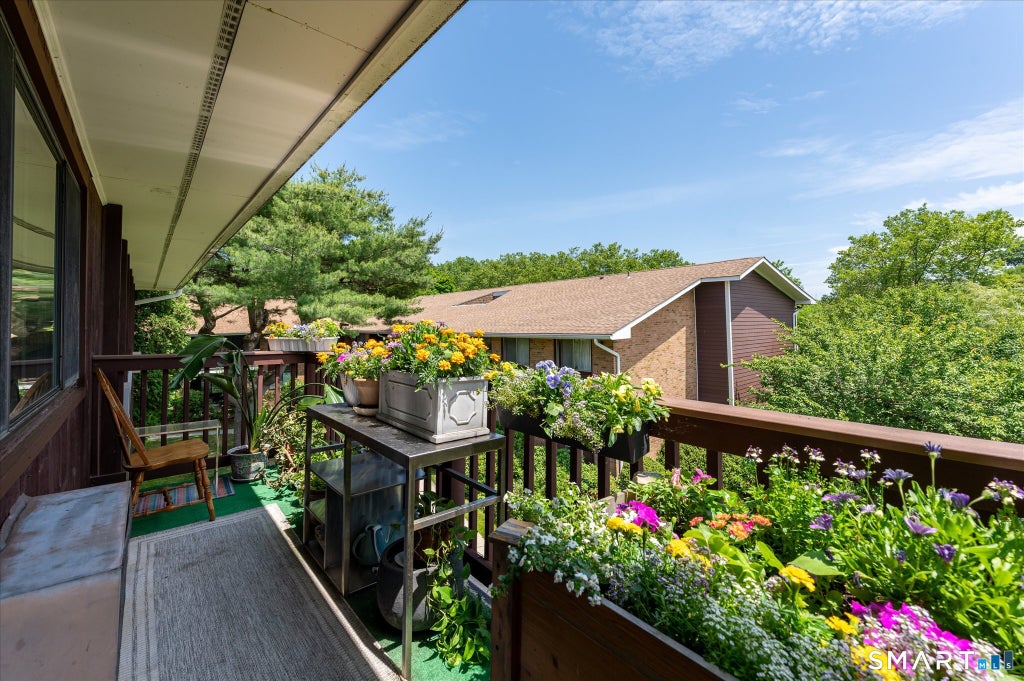 Photo of 154 Cold Spring Road #23, Stamford, CT 06905 (MLS # 24181159)
