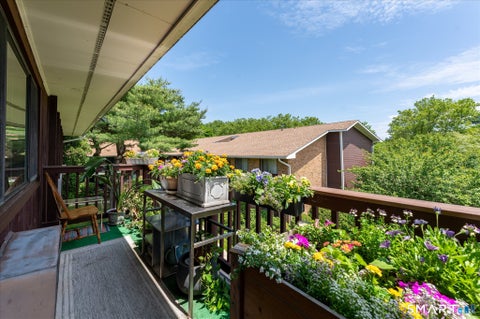 Condo For Sale - 154 Cold Spring Road #23<br/> Stamford, CT 06905