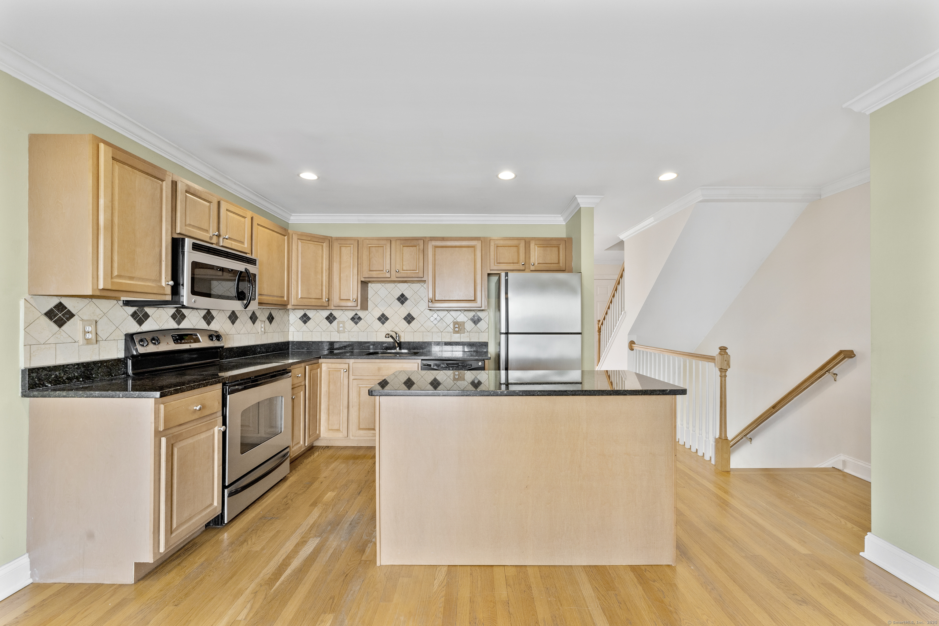85 Camp Avenue #APT 8I, Stamford, Connecticut image 7