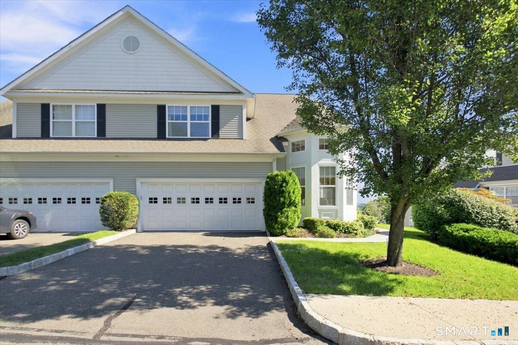 Photo of 12 Crestview Lane #12, Danbury, CT 06810 (MLS # 24206287)