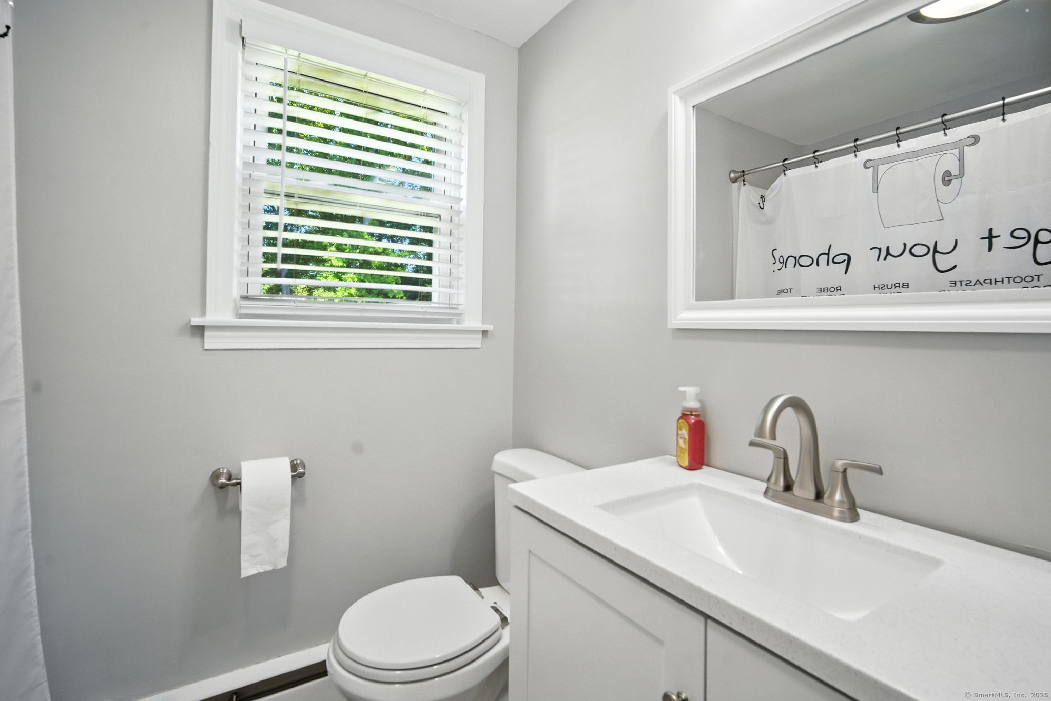 Enfield, Connecticut 06082, United States, 3 Bedrooms Bedrooms, ,2 BathroomsBathrooms,Residential,Active,160608