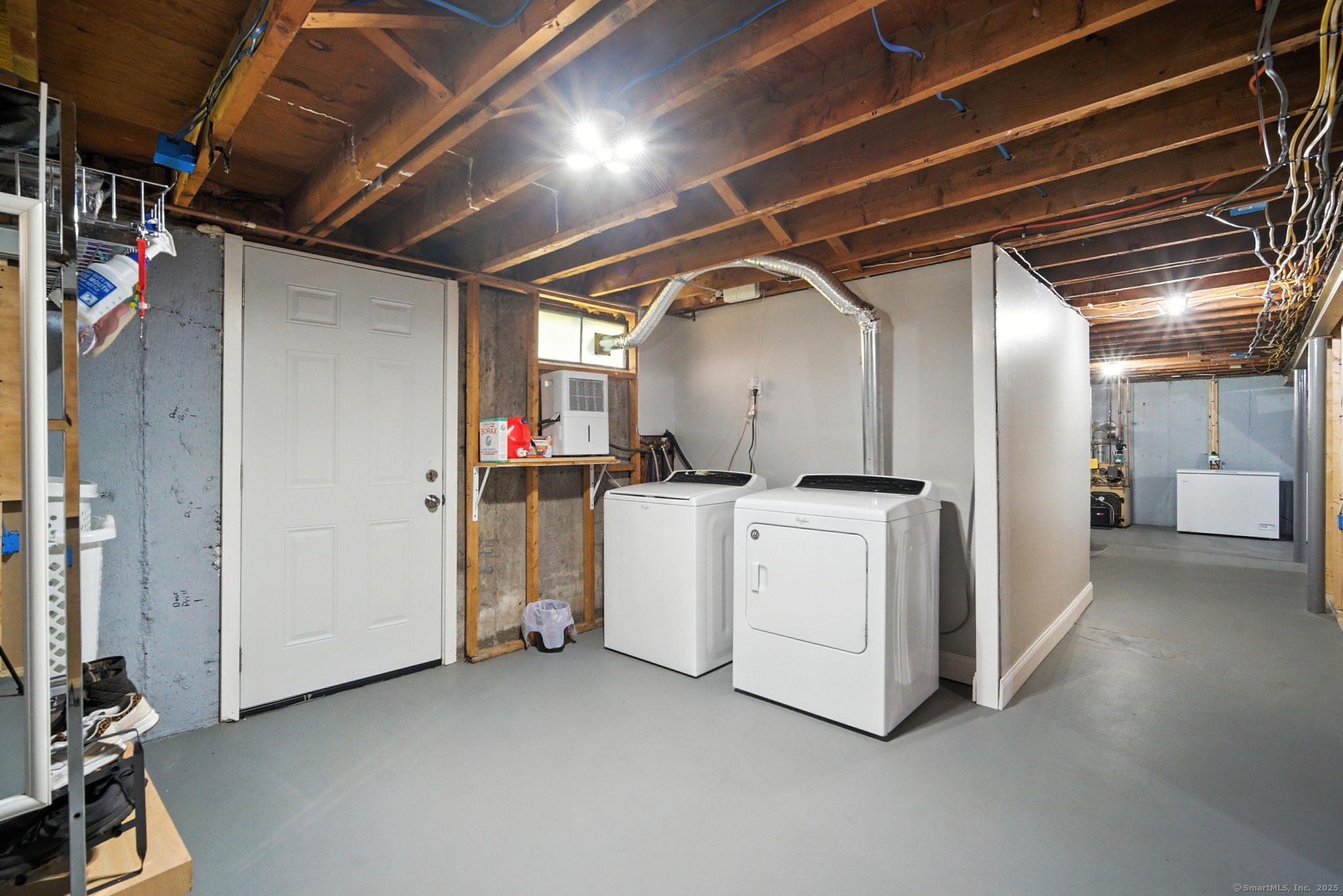 Enfield, Connecticut 06082, United States, 3 Bedrooms Bedrooms, ,2 BathroomsBathrooms,Residential,Active,160608