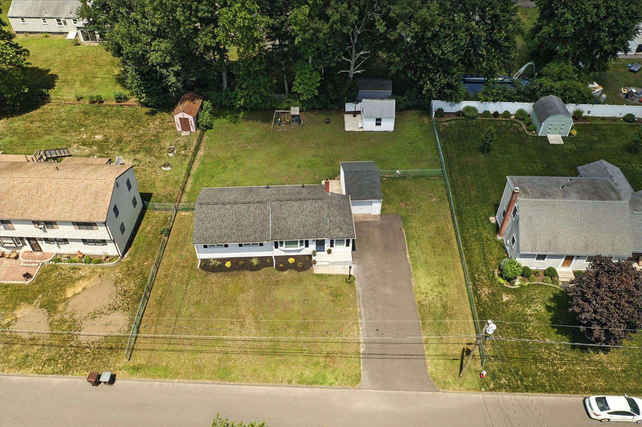 Enfield, Connecticut 06082, United States, 3 Bedrooms Bedrooms, ,2 BathroomsBathrooms,Residential,Active,160608