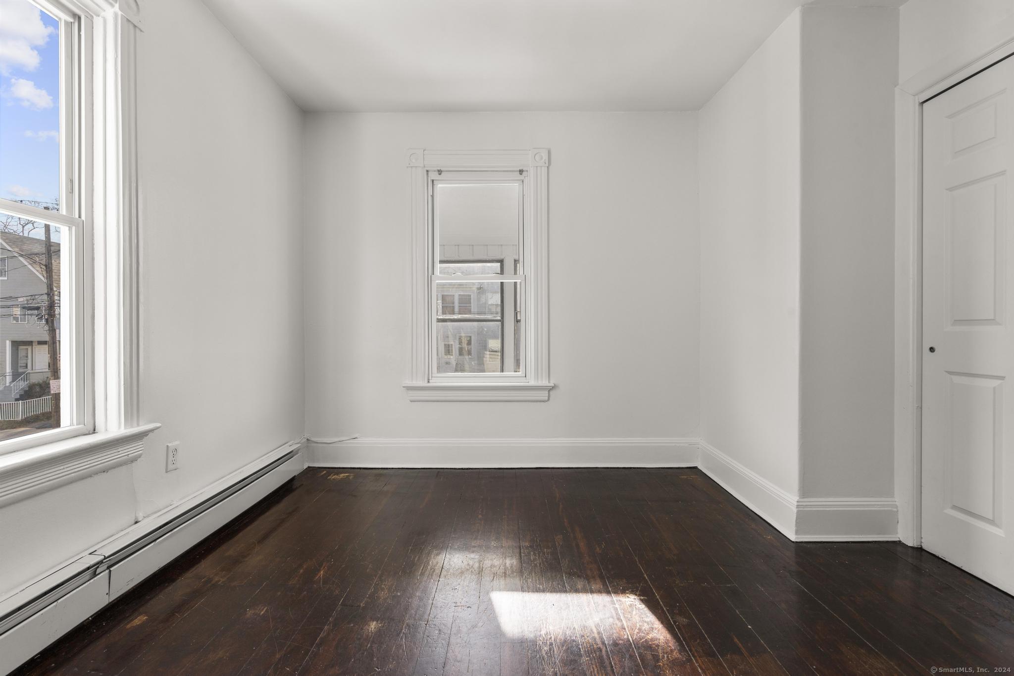 New Britain, Connecticut 06051, United States, 6 Bedrooms Bedrooms, ,3 BathroomsBathrooms,Residential,Pending,24783