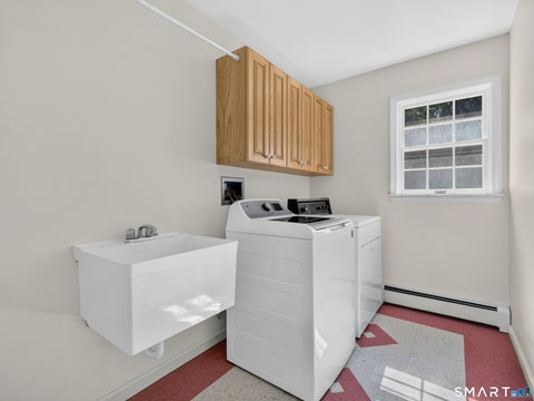 Tiny photo for 9 Spinnaker Road, Waterford, CT 06385 (MLS # 24197638)