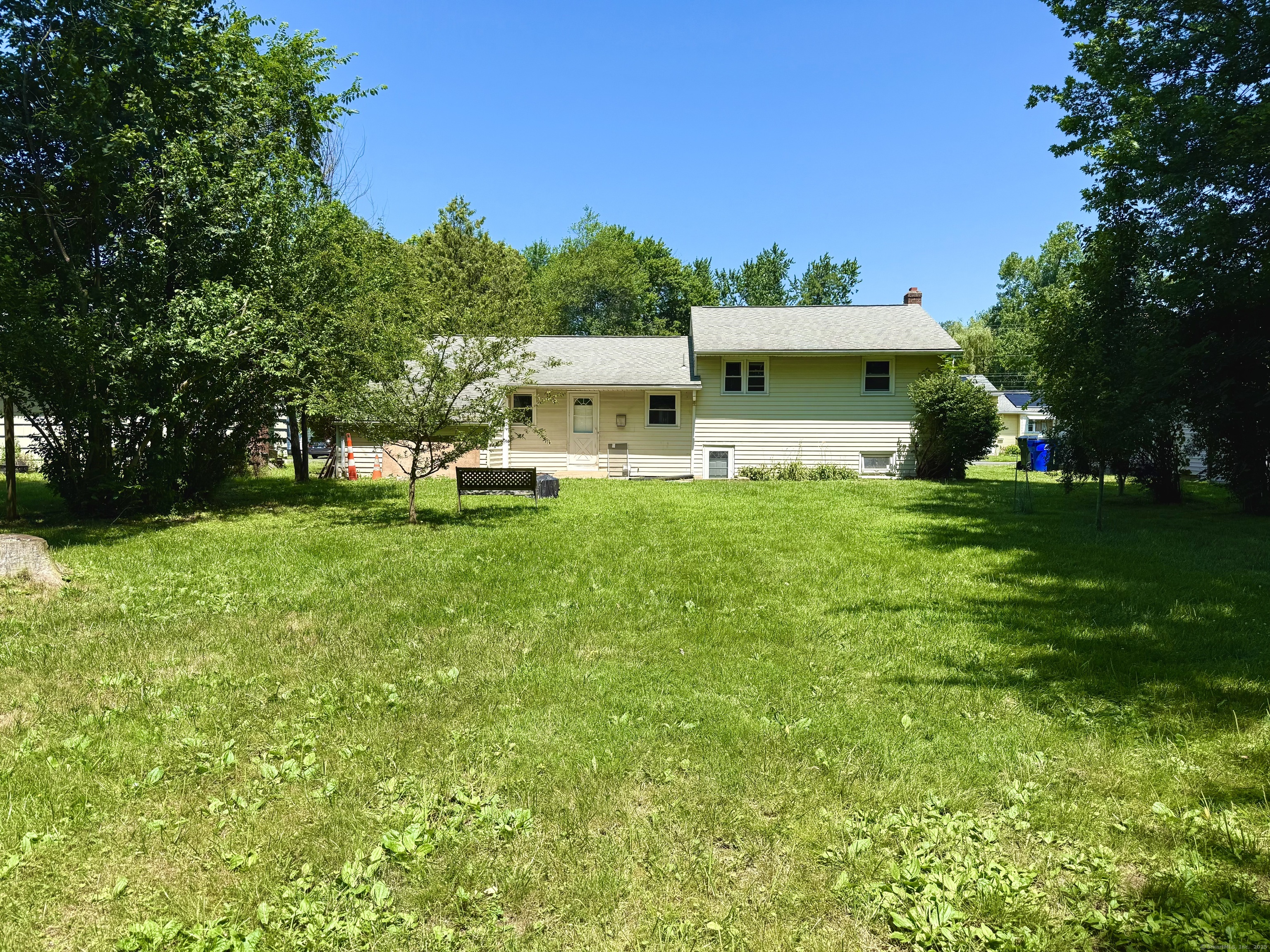 West Hartford, Connecticut 06107, United States, 3 Bedrooms Bedrooms, ,2 BathroomsBathrooms,Residential,Active,164983