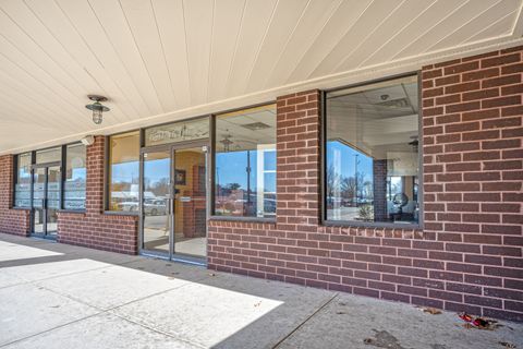 Photo of 215 E Main Street #2, Clinton, CT 06413 (MLS # 24094872)