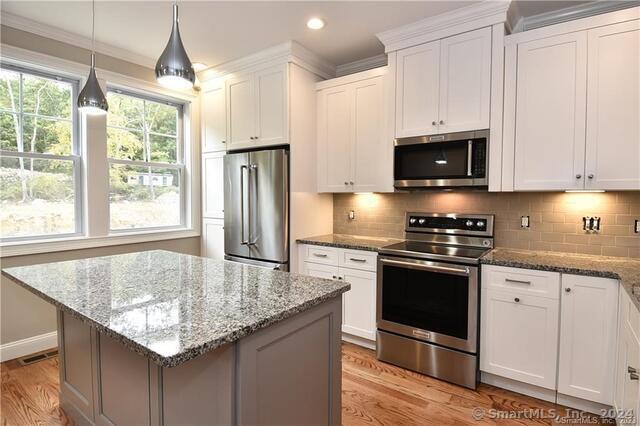 48 Village Crossing #48, East Lyme, Connecticut image 3