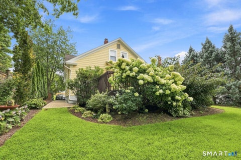 Tiny photo for Stonehouse Road #40, Trumbull, CT 06611 (MLS # 24208182)