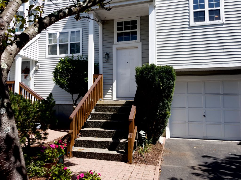 Photo of 510 Foxboro Drive #510, Norwalk, CT 06851 (MLS # 24128889)
