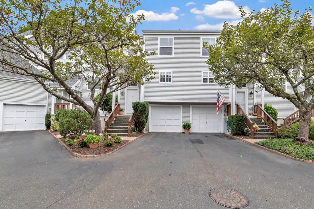 Photo of 510 Foxboro Drive #510, Norwalk, CT 06851 (MLS # 24128889)