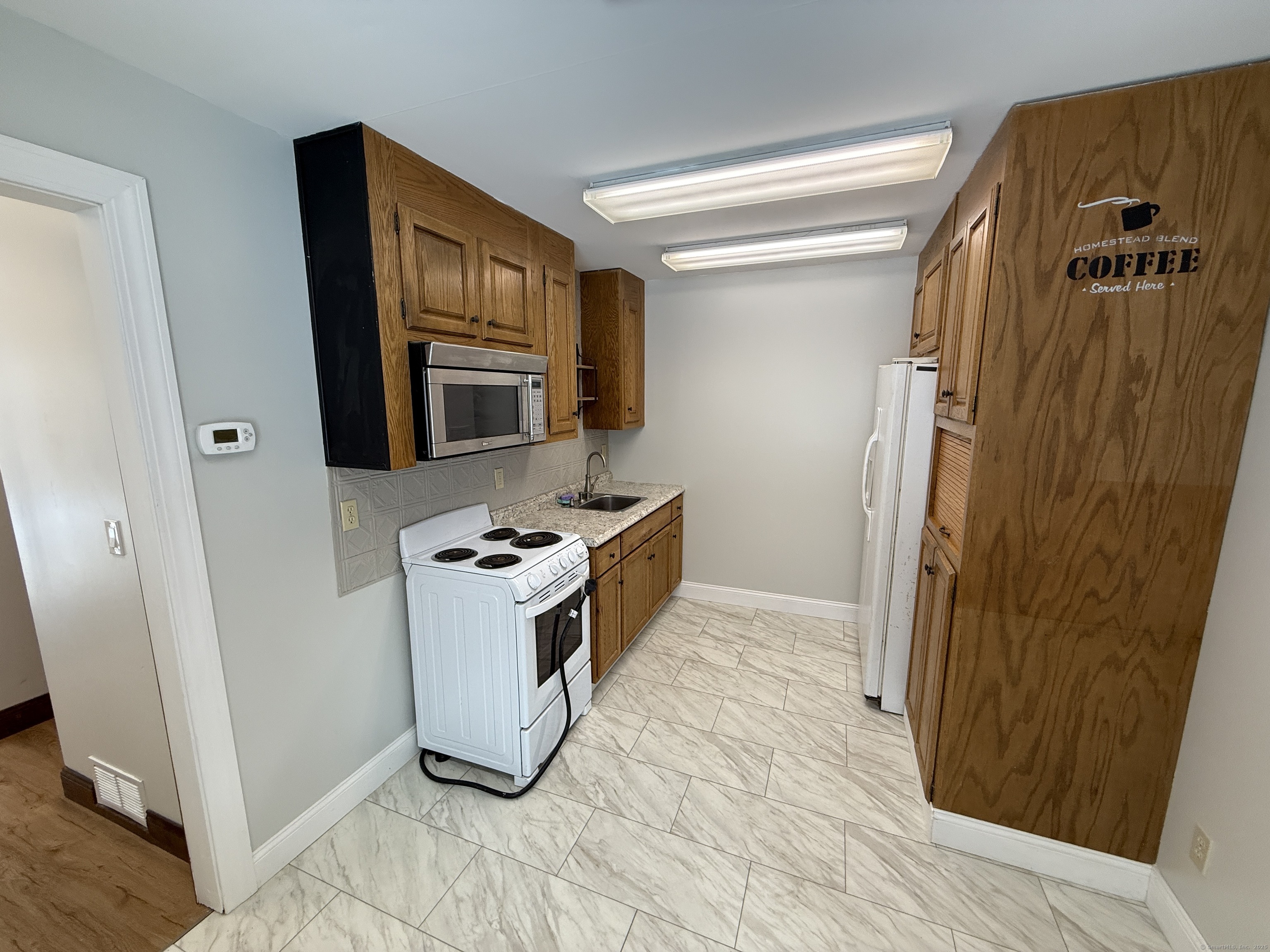 17 Meadowview Lane, Norwich, Connecticut image 38