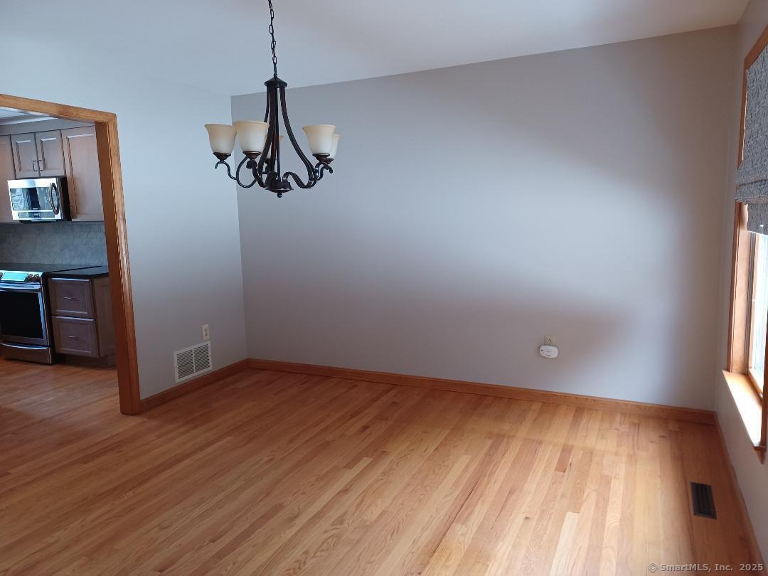 17 Meadowview Lane, Norwich, Connecticut image 16